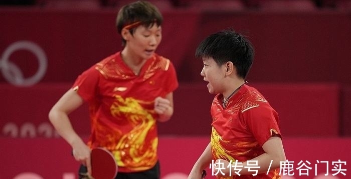 他在球场上 他在球场上